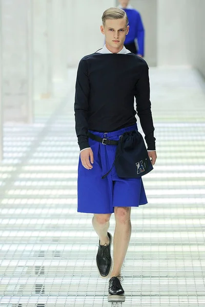 Look 8